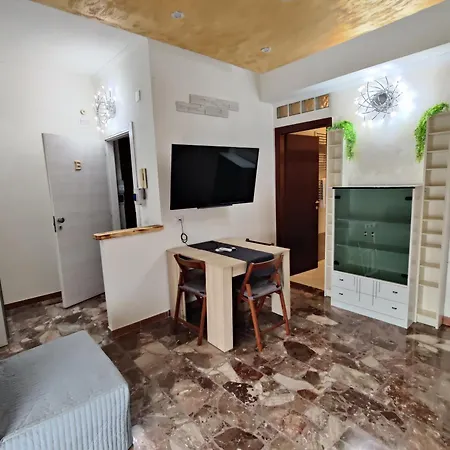Apartment Robert's Sweet Station House B